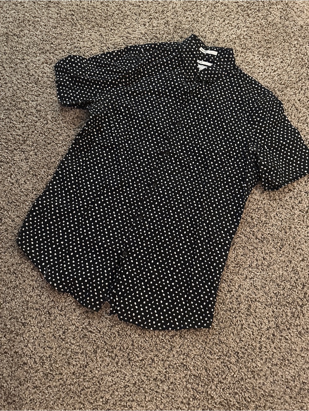 C2 by Calibrate Black Button-Up Short Sleeve Polka Dot Blouse slim fit